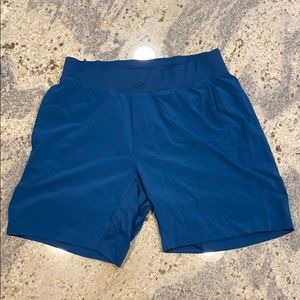 Men’s athletic cut shorts
